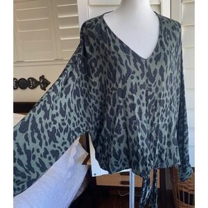 Umgee Women M Dolman Sleeve Olive Green Black‎ Animal Print V-Neck Top Waist Tie